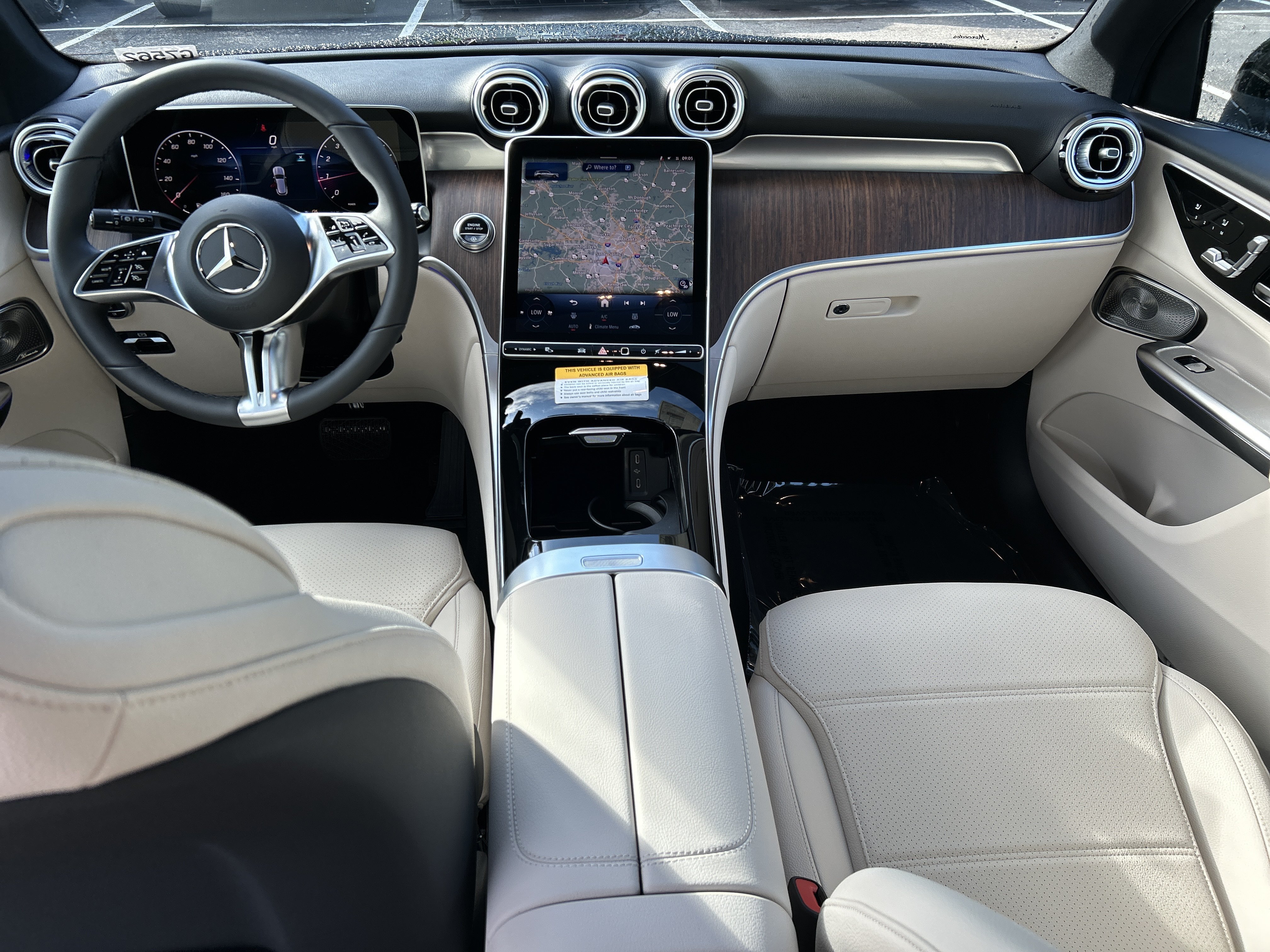 New 2026 Black Mercedes-Benz GLC 300 4MATIC® SUV image 9