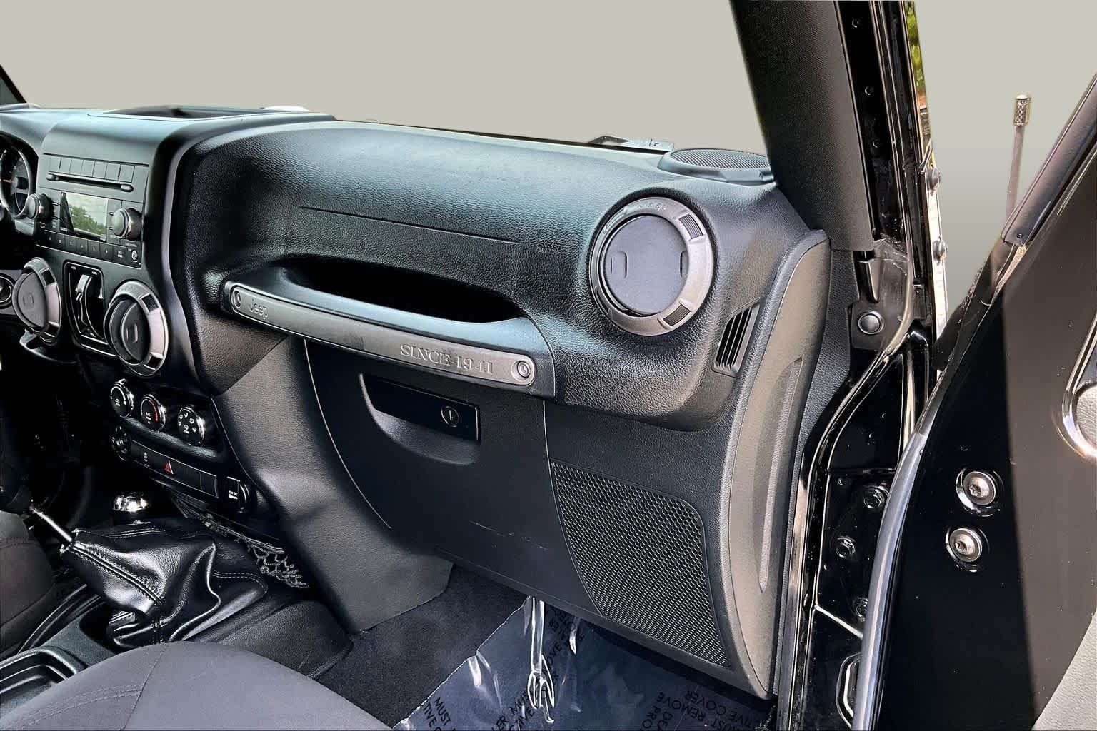 Used 2016 Black Clearcoat Jeep Sport image 19