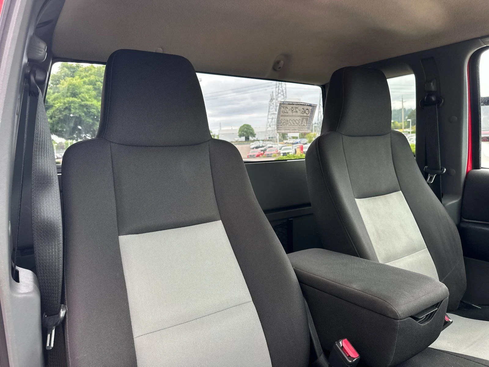 Used 2004 Red Ford XLT image 14