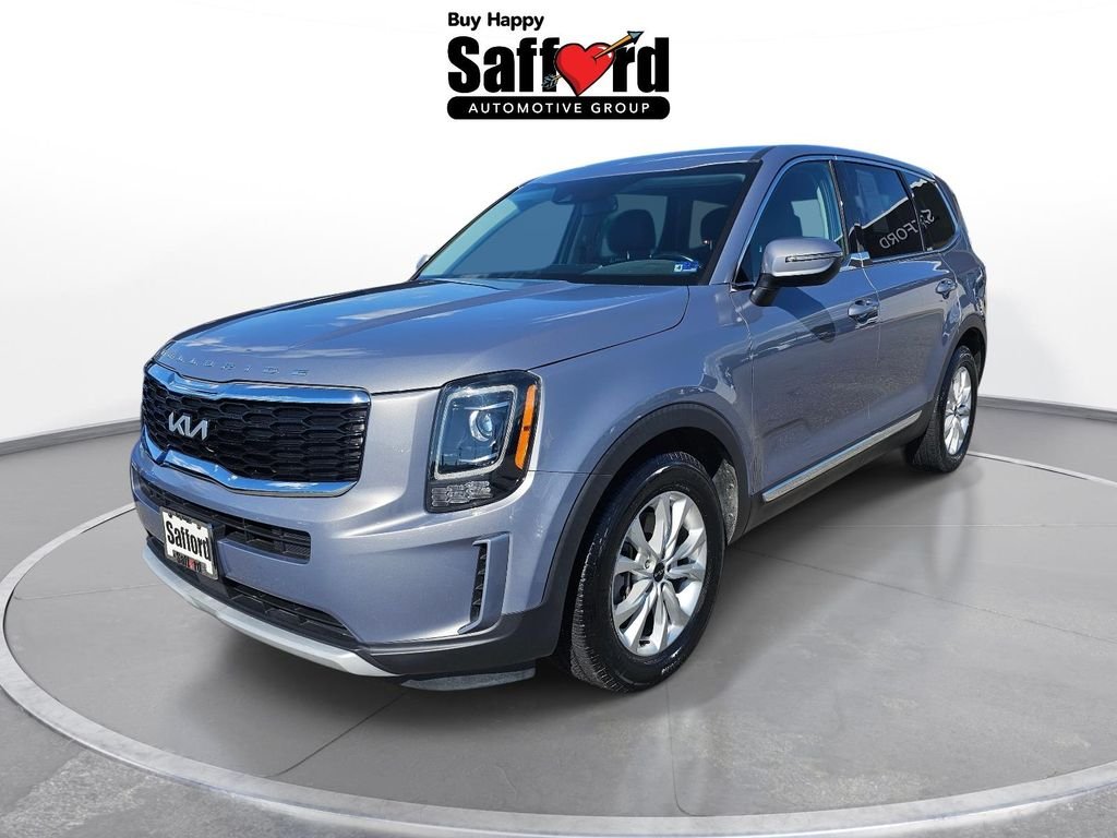 Used 2022 Silver Kia LX image 1