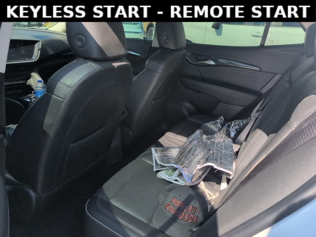 Used 2021 Summit White Buick Essence image 7