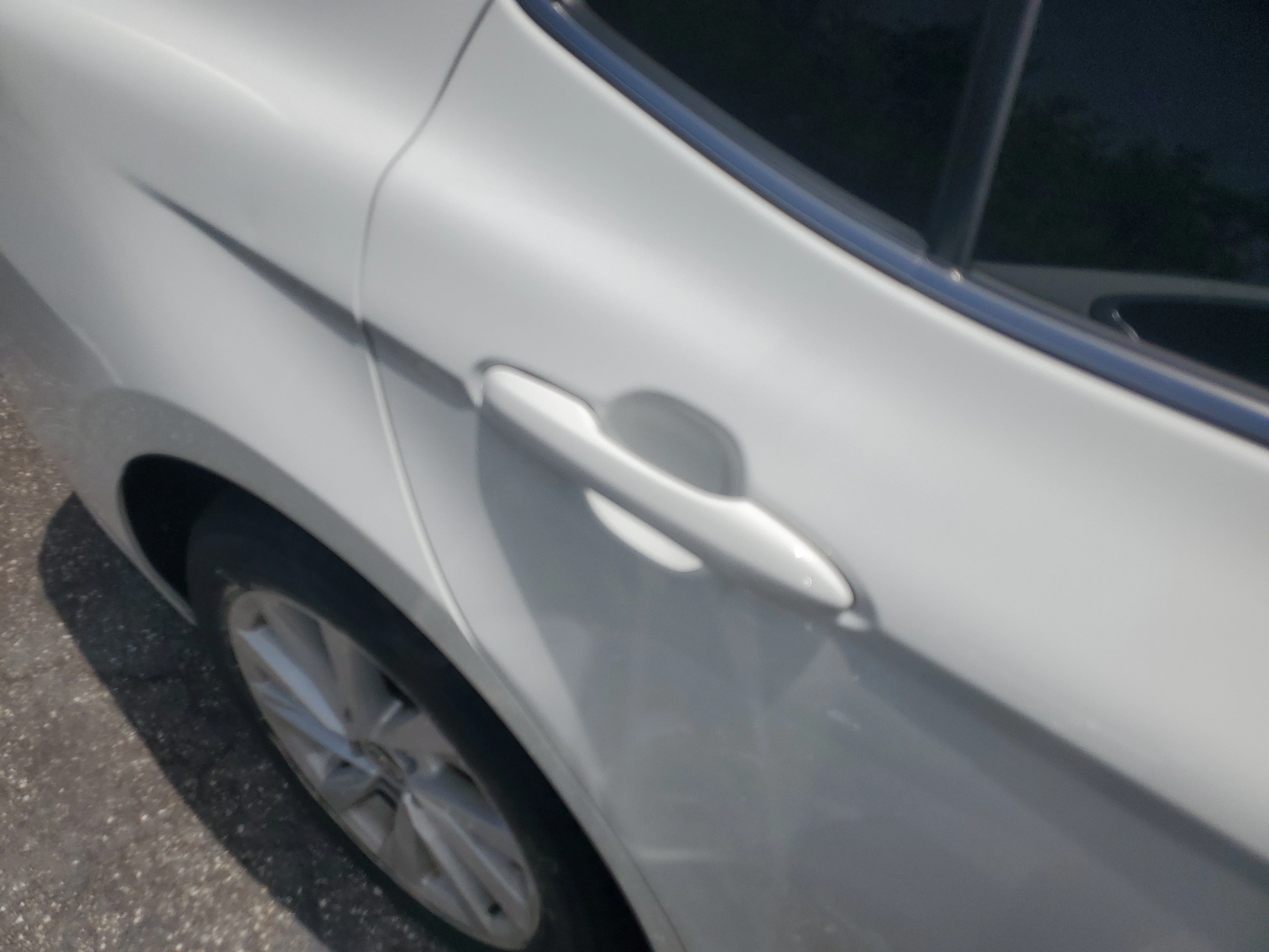 Used 2022 White Toyota LE image 9