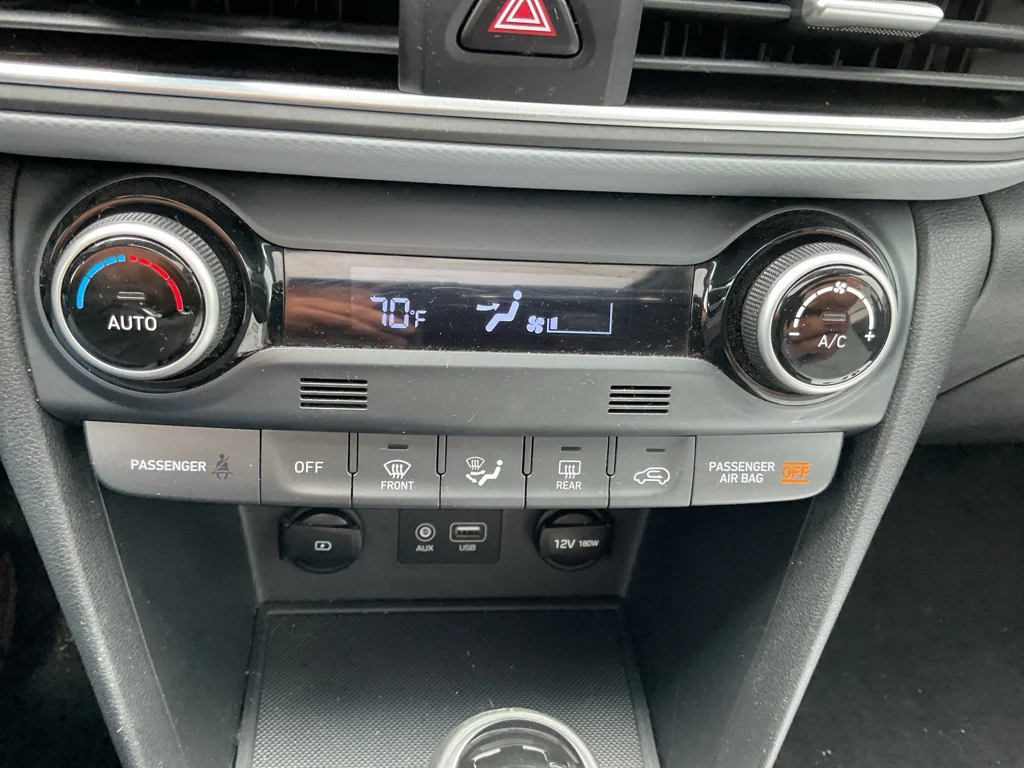 Used 2019 Chalk White Hyundai Limited image 22