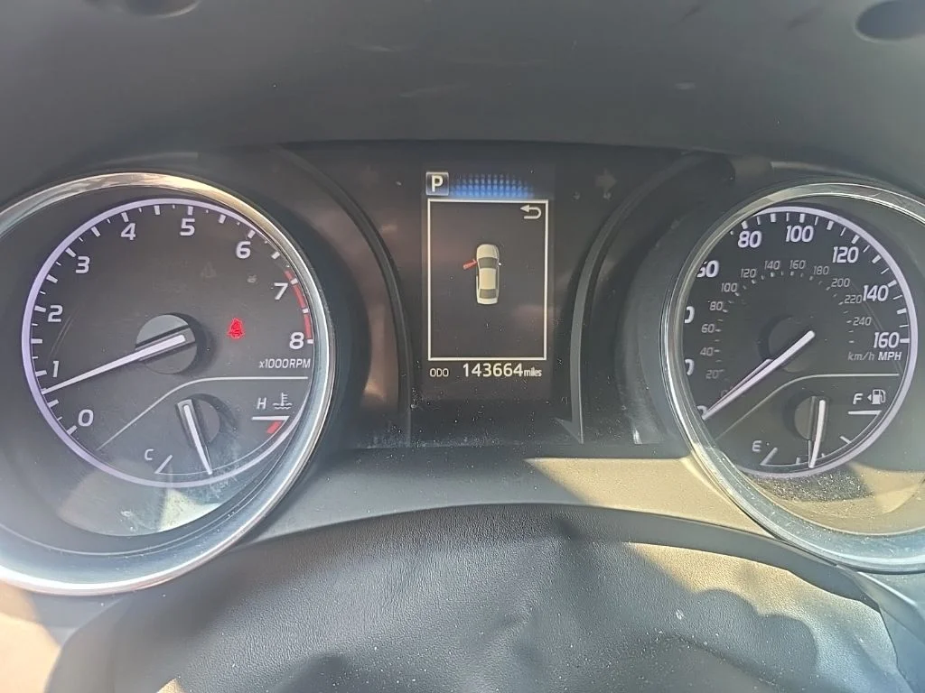 Used 2018 Blue Toyota LE image 15