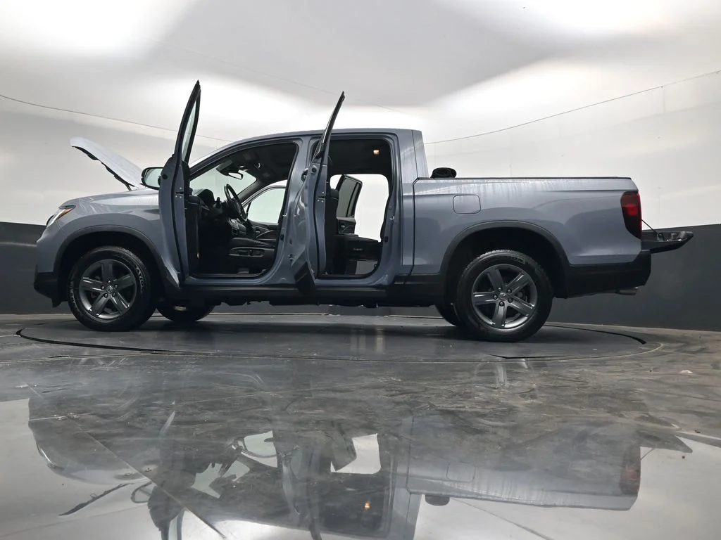 Used 2023 Modern Steel Metallic Honda RTL-E image 54