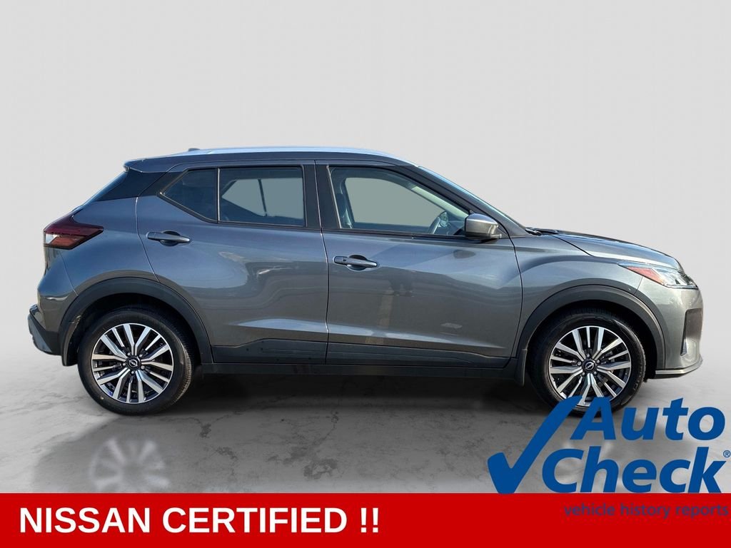 Used 2024 Gray Nissan SV image 8