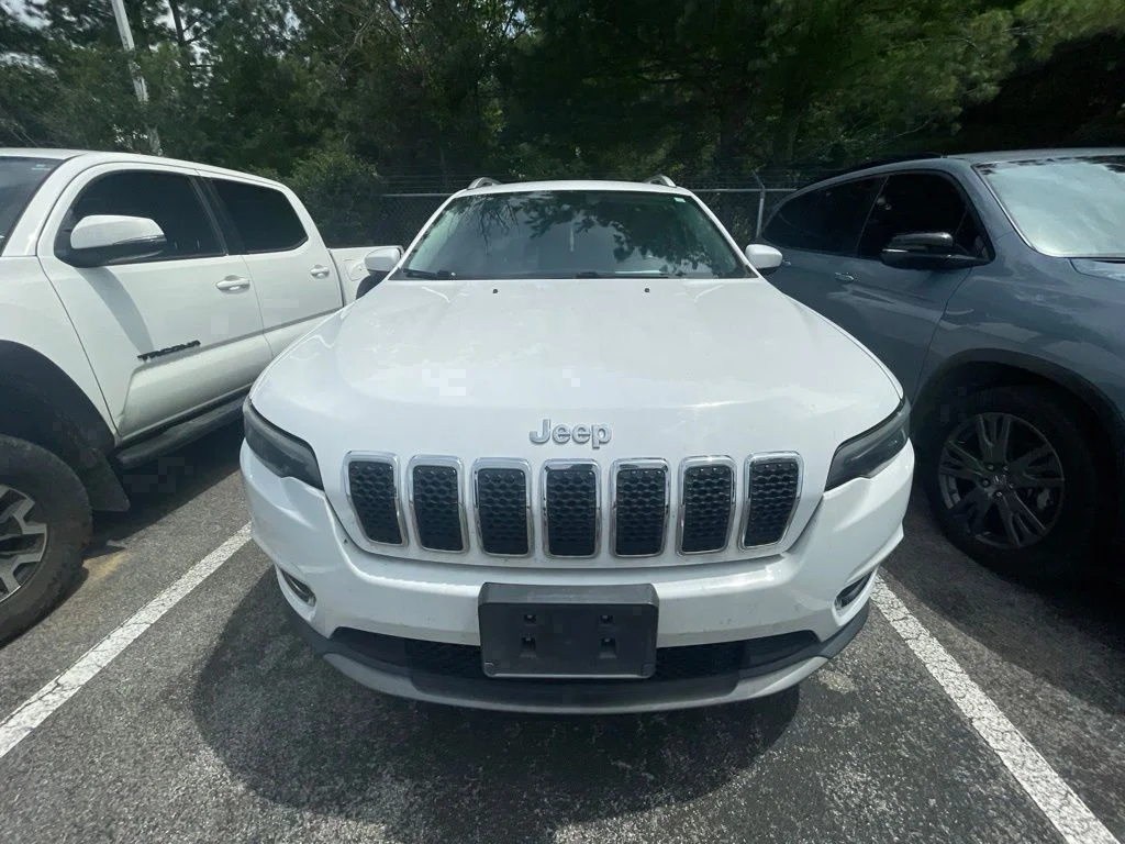 Used 2019 White Jeep Limited image 4