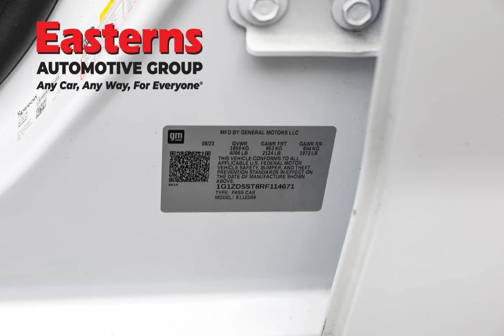 Used 2024 White Chevrolet LT image 35