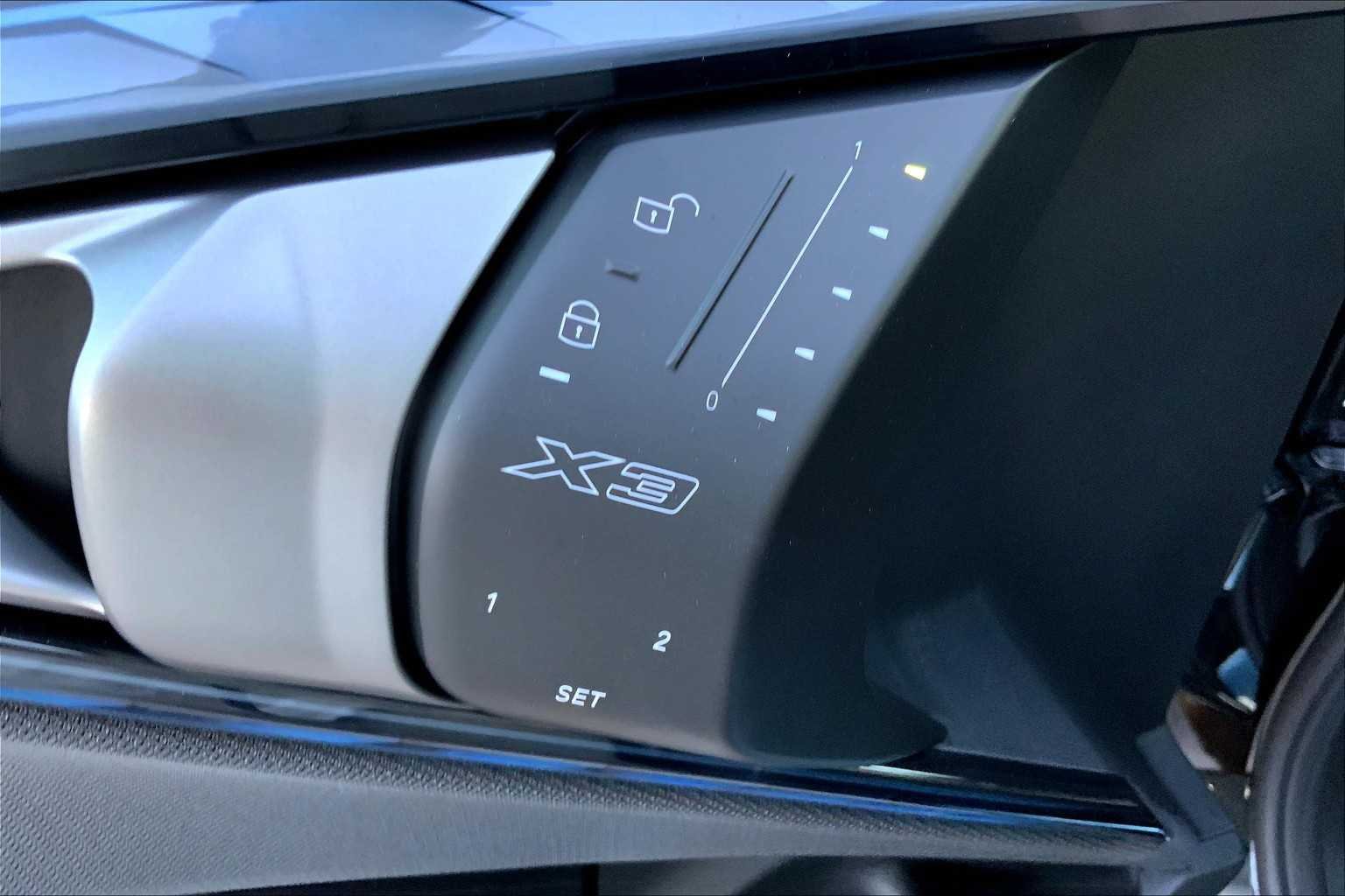 2026 BMW X3 30 - Photo 16