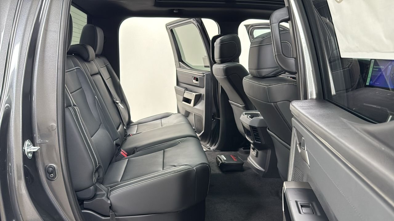 2026 Toyota Tundra Limited - Photo 17
