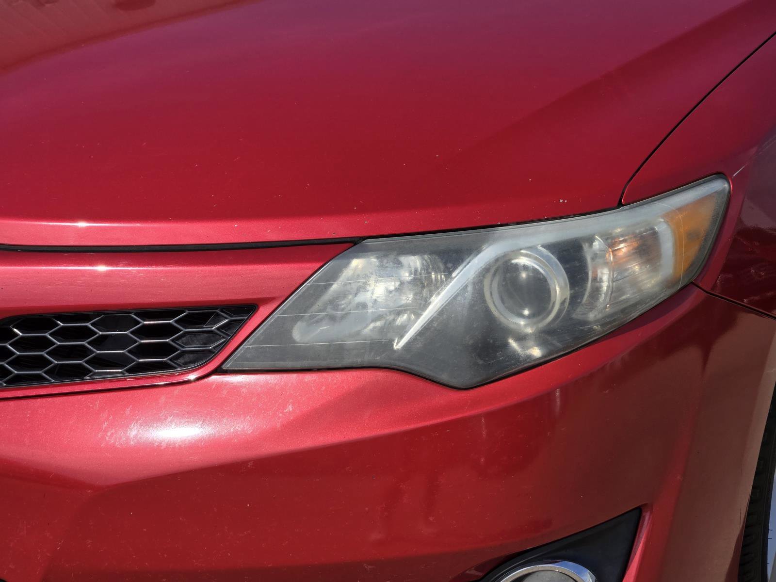 Used 2014 Barcelona Red Metallic Toyota SE image 8