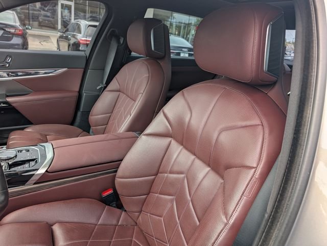 Certified Used 2023 Oxide Gray Metallic BMW 760i xDrive image 13