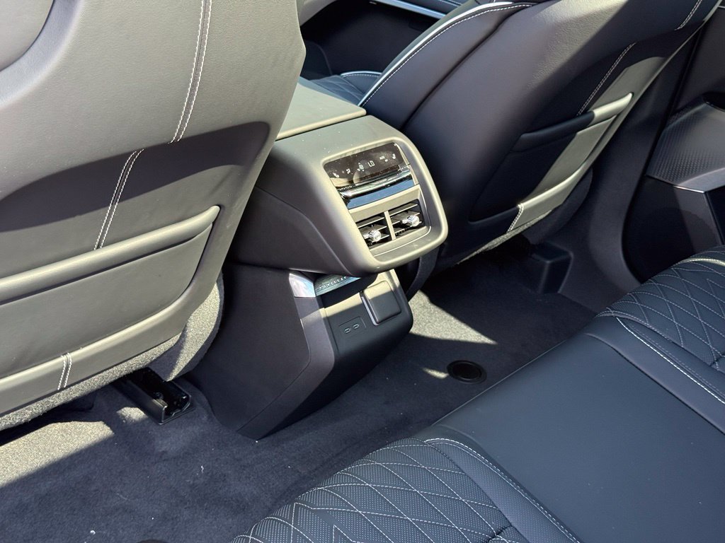 2027 Cadillac LYRIQ Signature Sport - Photo 23