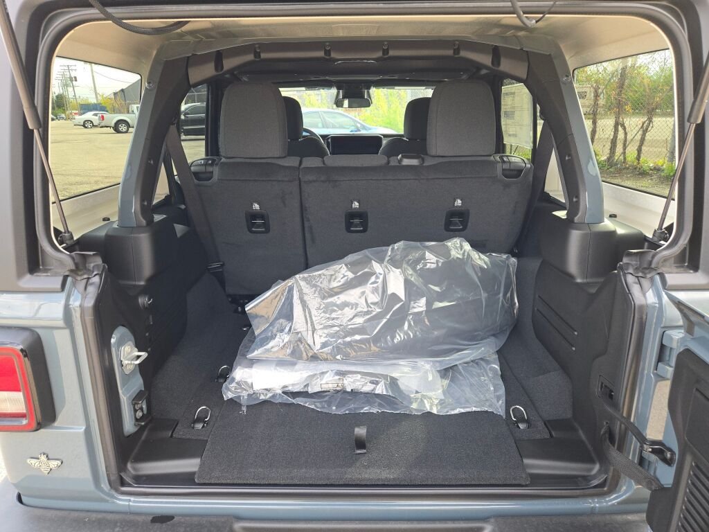 New 2026 Anvil Clear-Coat Exterior Paint Jeep Sport S image 16