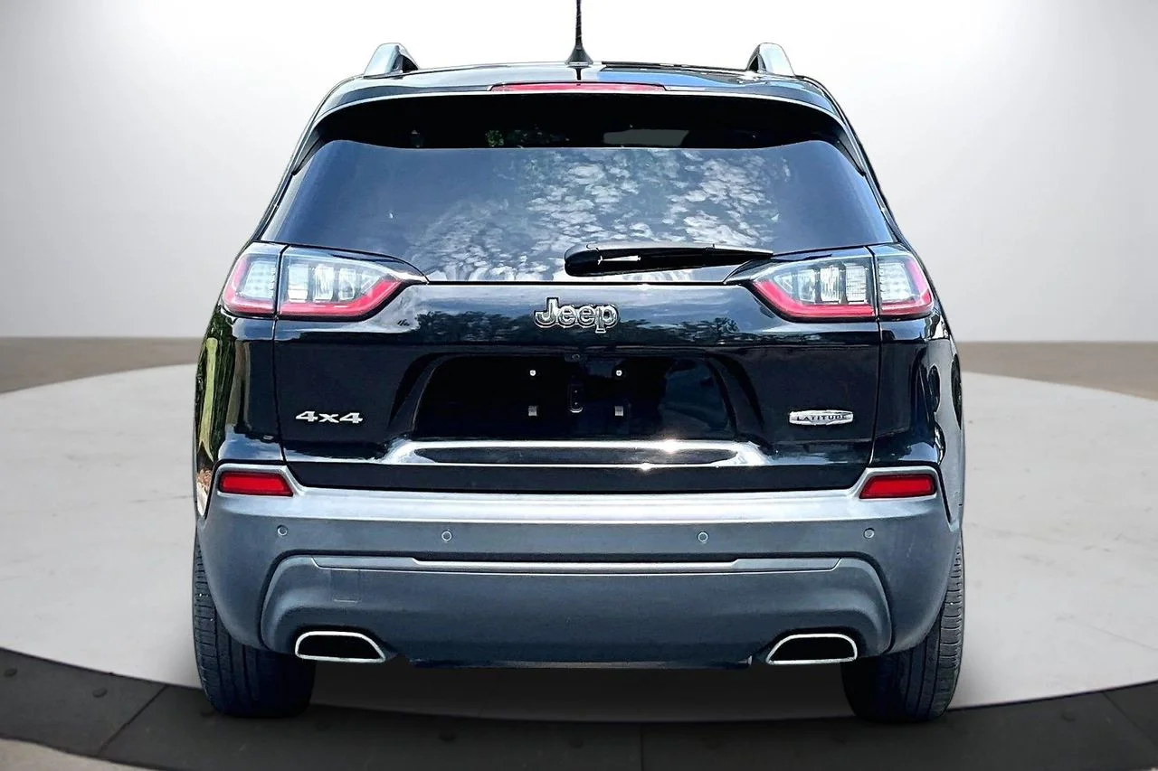 Certified Used 2019 Black Jeep Latitude Plus image 8
