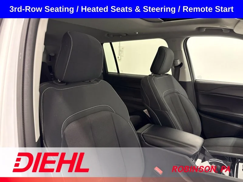 Used 2023 White Jeep Laredo image 15