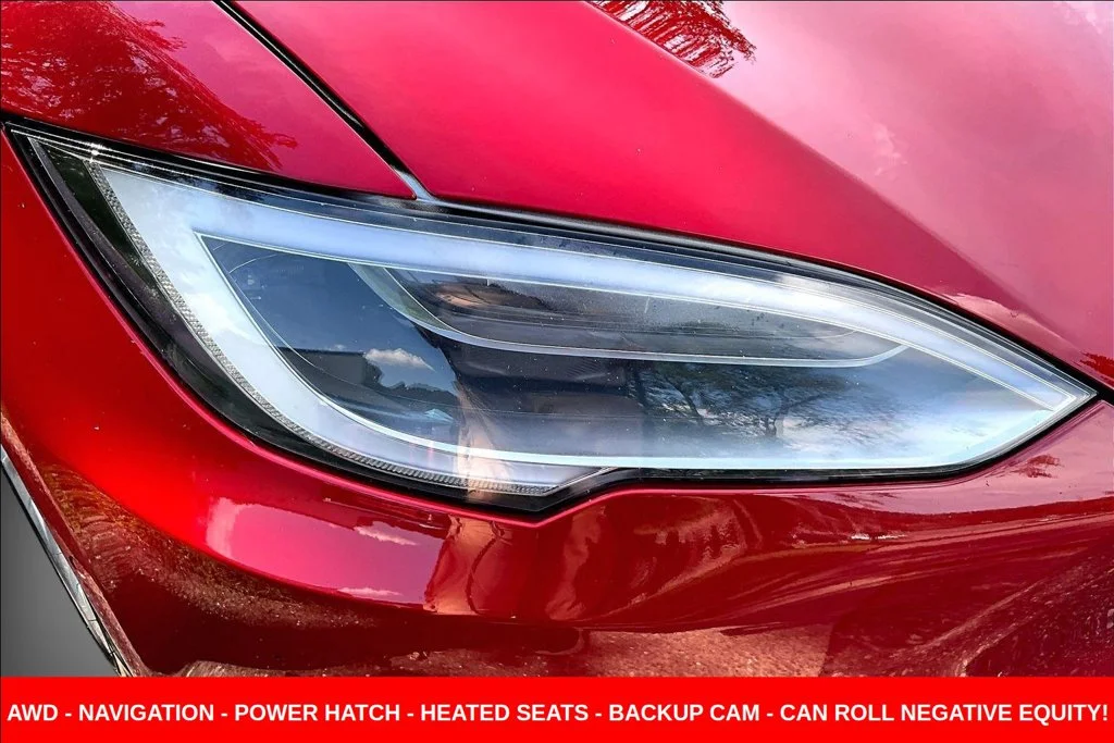 Used 2018 Red Tesla 100D image 35