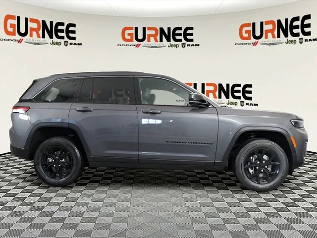 New 2026 Baltic Gray Metallic Clear-Coat Exterior Paint Jeep Altitude image 44