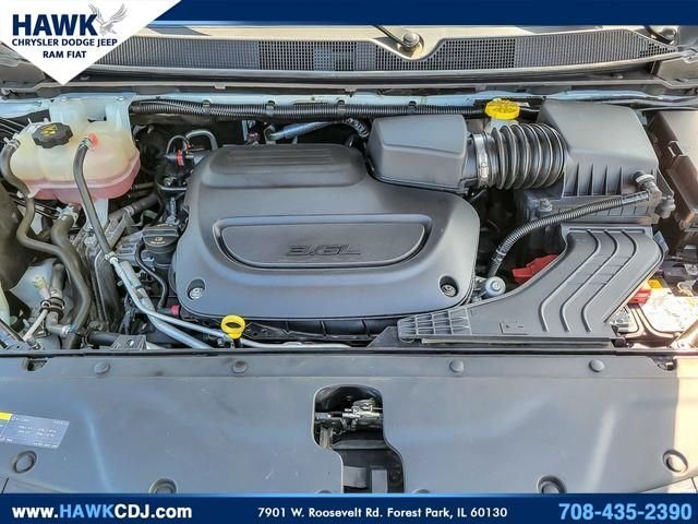 Used 2023 White Chrysler Touring L image 33