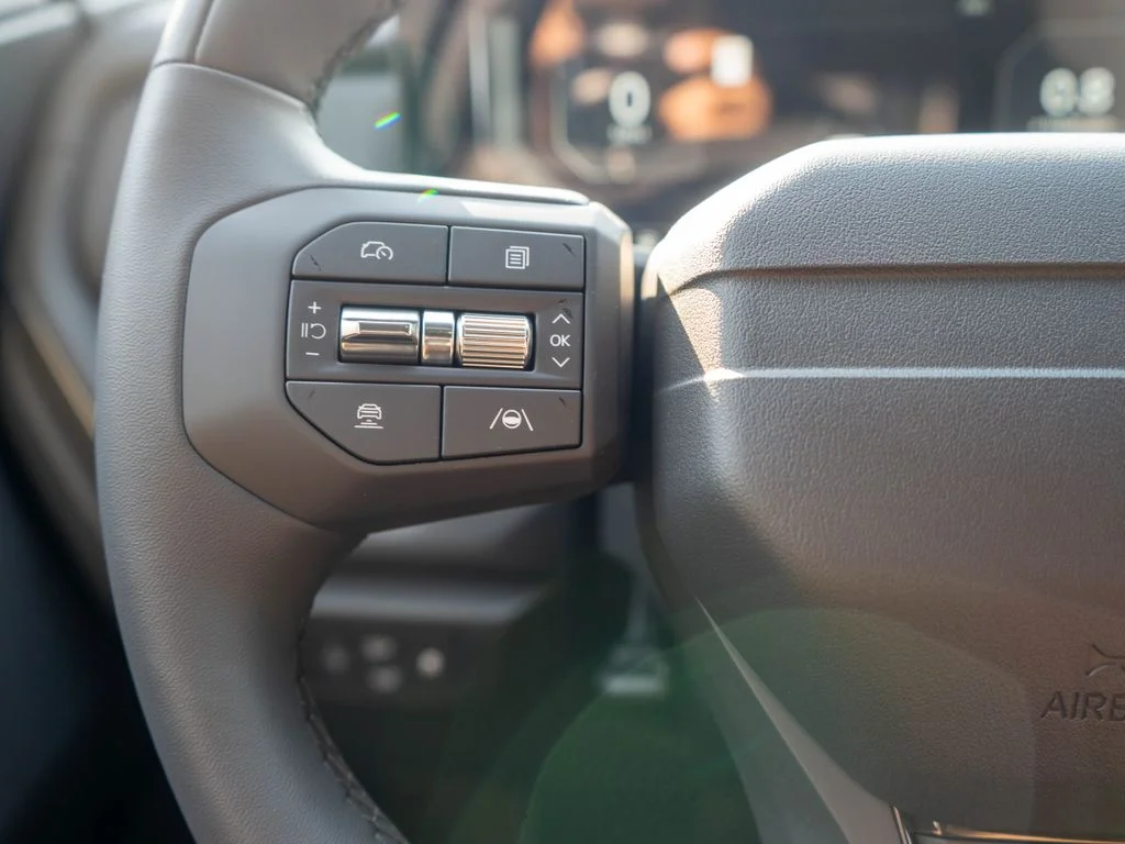 New 2027 Snow White Pearl Kia X-Line SX image 22