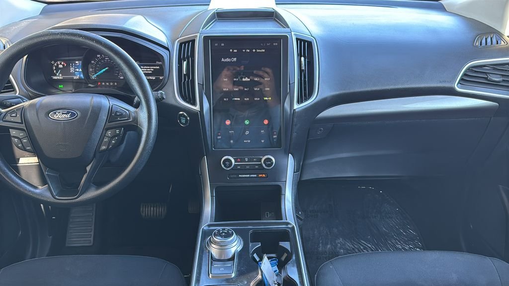 Used 2022 Gray Ford SE image 9