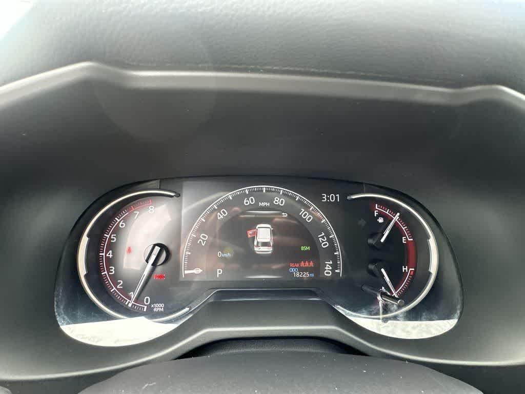 Used 2025 Ice Cap Toyota LE image 23