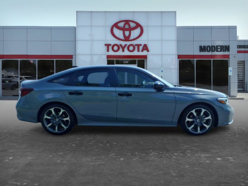 Used 2025 Urban Gray Pearl Honda Sport image 6