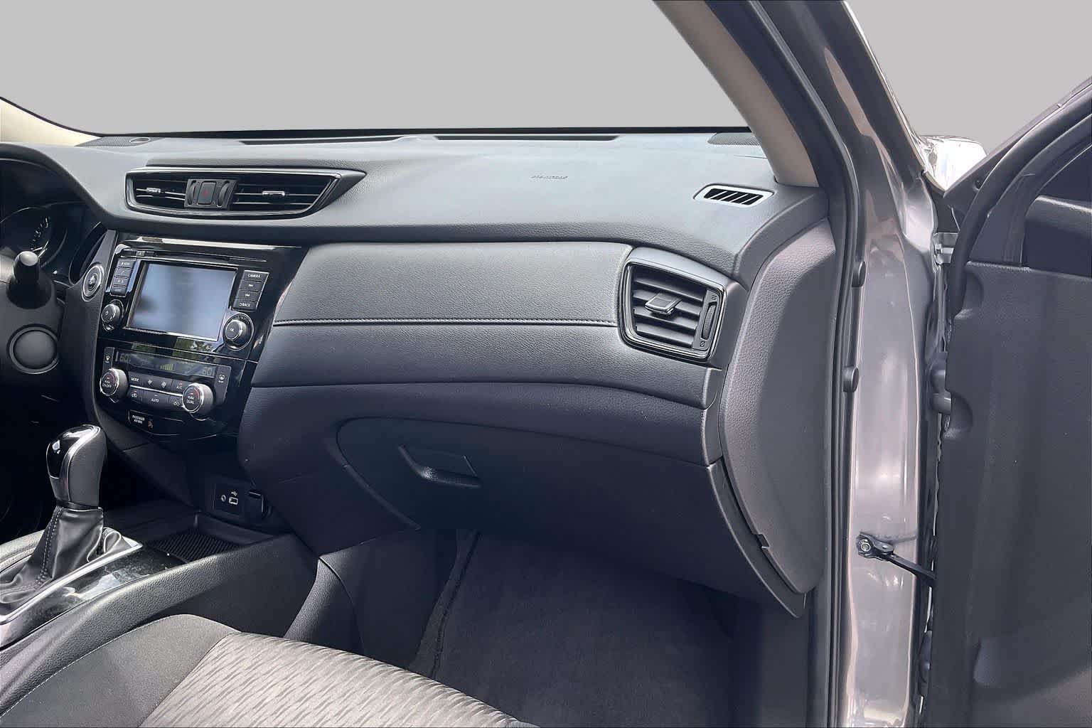 Used 2019 Gun Metallic Nissan SV image 18