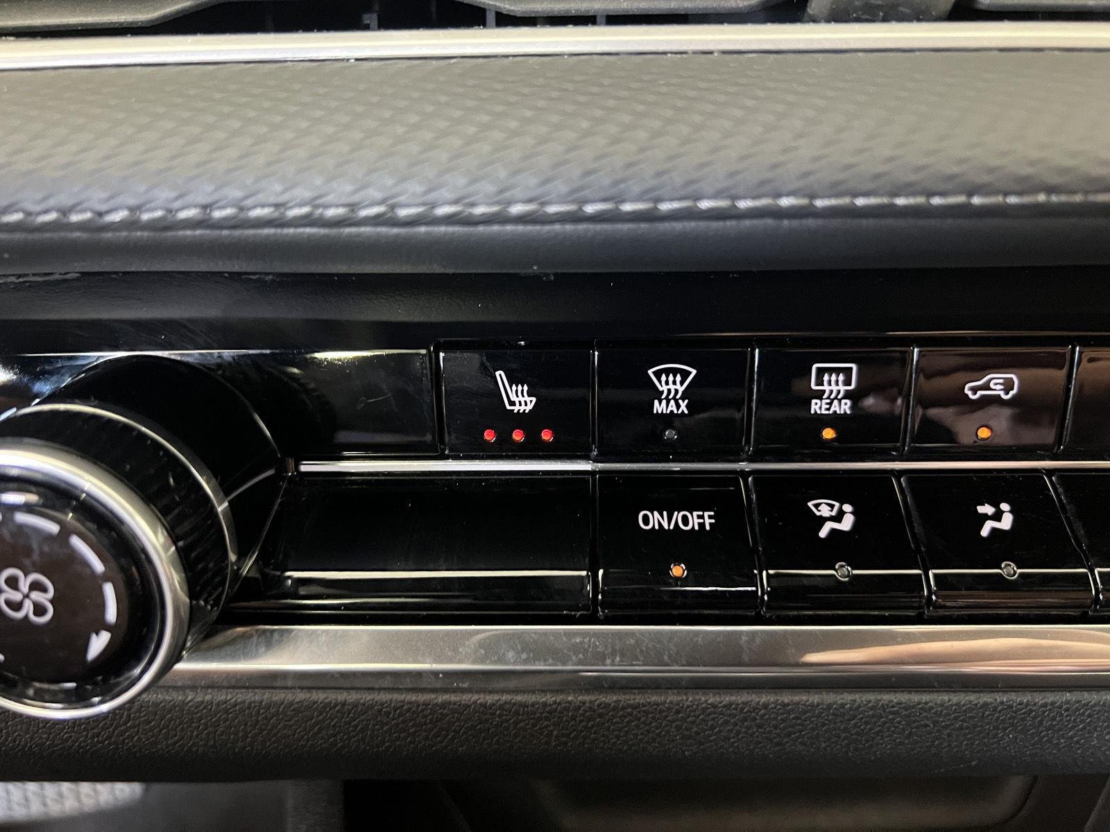 Used 2025 Mosaic Black Metallic Chevrolet FWD LT image 17