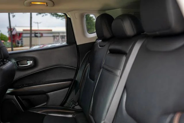 Used 2019 White Clearcoat Jeep Limited image 27