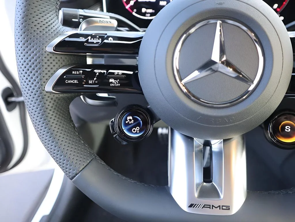 New 2026 Polar White Mercedes-Benz GLC 43 AMG® image 41