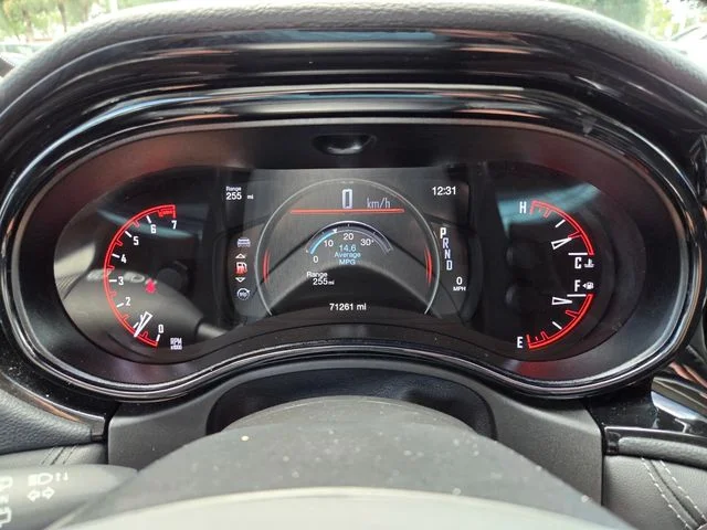 Used 2022 White Dodge SXT image 27