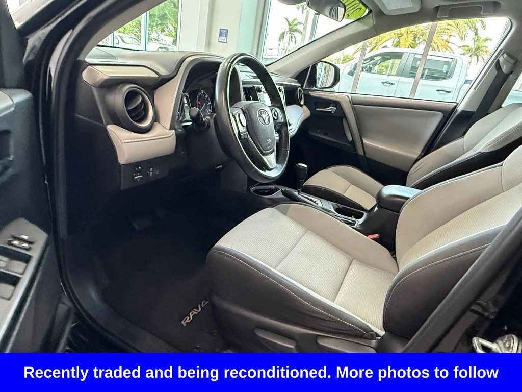 Used 2018 Black Toyota XLE image 10
