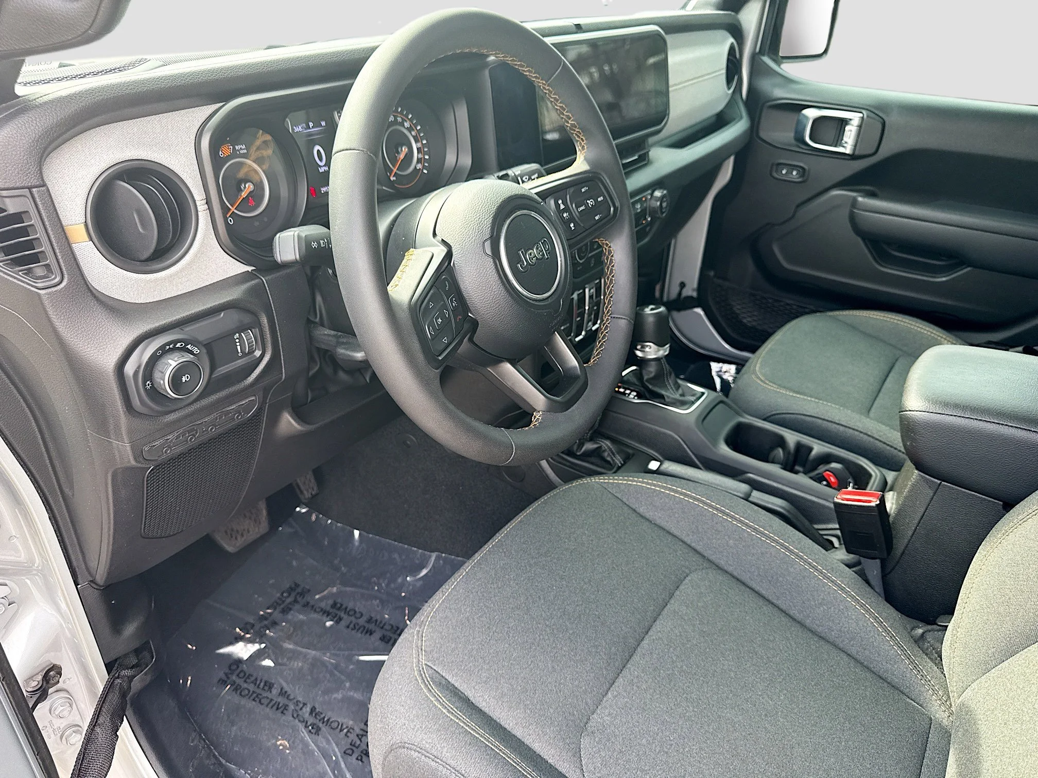 Used 2024 Silver Zynith Clearcoat Jeep Sport S image 24