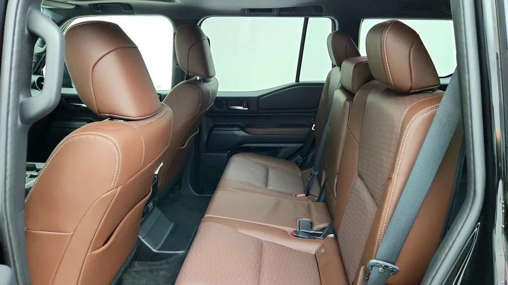Used 2026 Black Toyota 4WD w/ Moonroof, JBL, HUD, 20