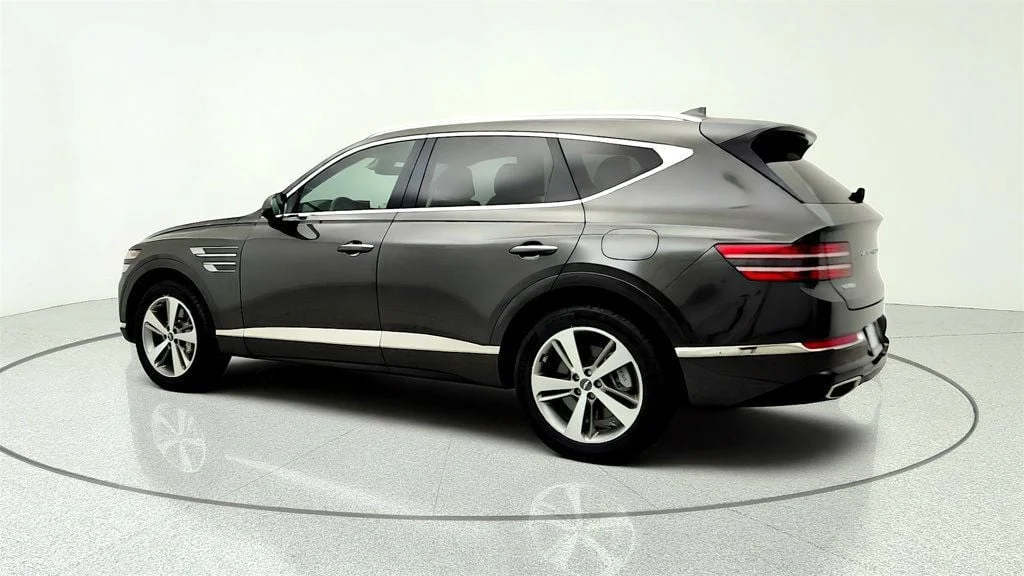 Used 2024 Makalu Gray Genesis 2.5T AWD w/ Advanced Package, Roof Rack & Illuminated Sills image 7
