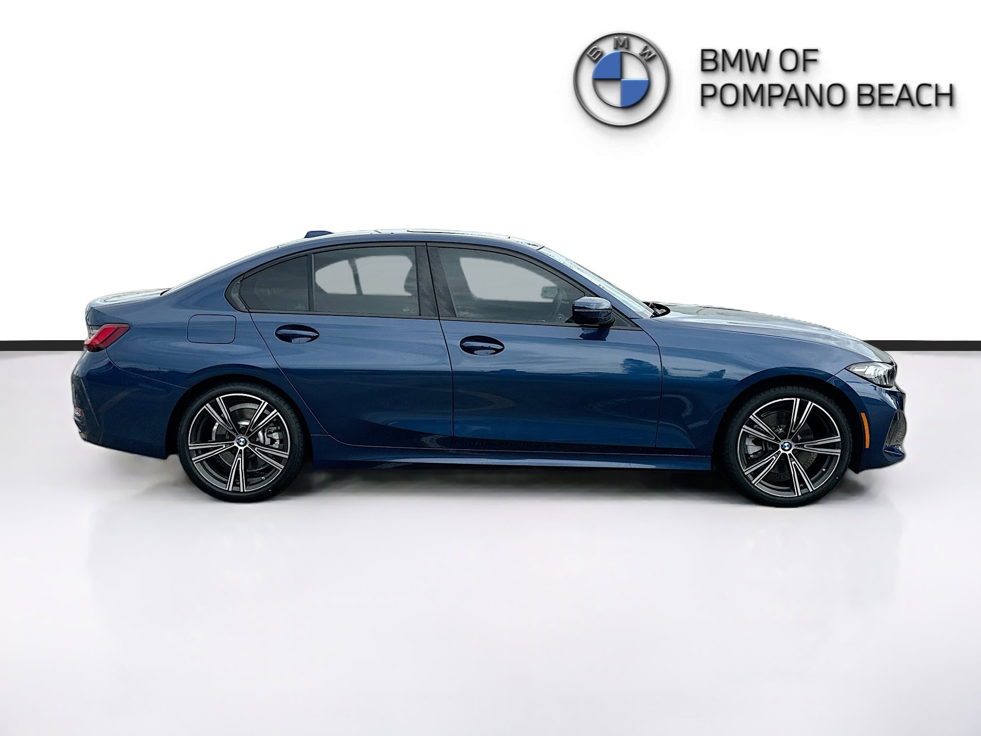 Used 2023 Phytonic Blue Metallic BMW 330i image 7