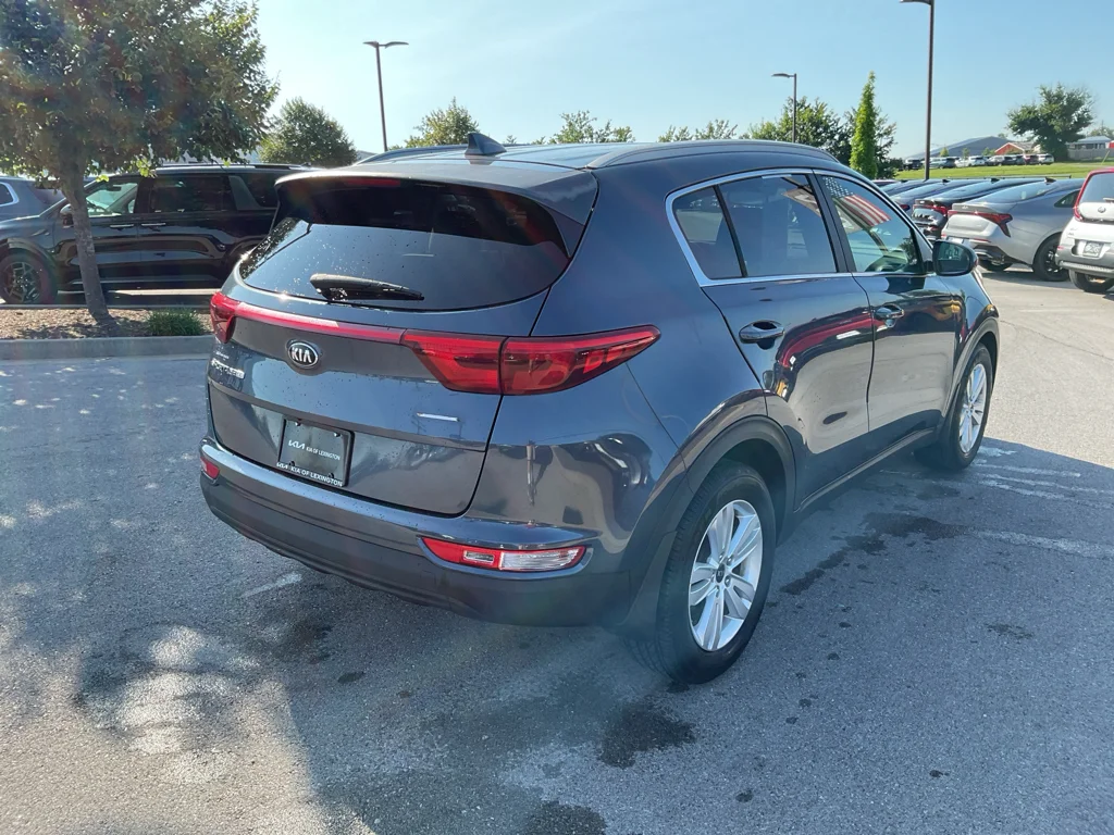 Used 2019 Pacific Blue Kia LX image 9
