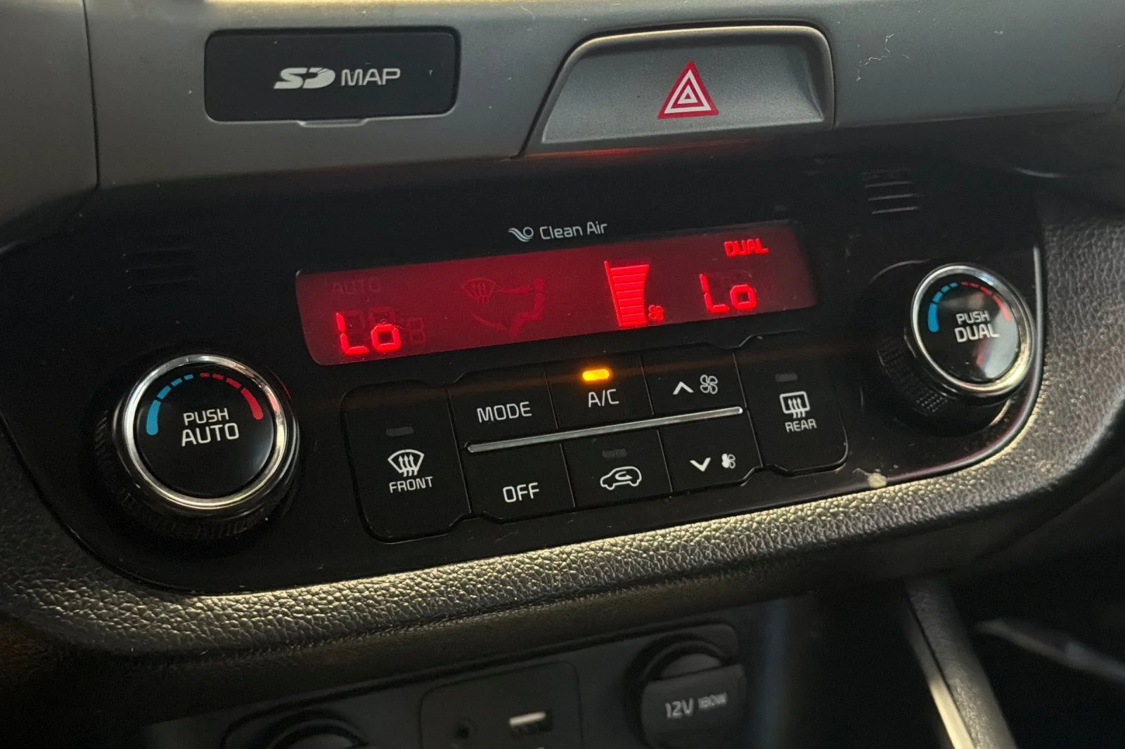 Used 2015 Black Kia EX image 22