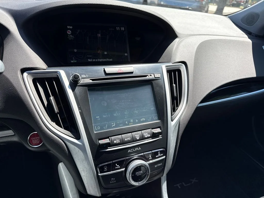 Used 2020 Silver Acura 3.5L Technology Pkg image 15