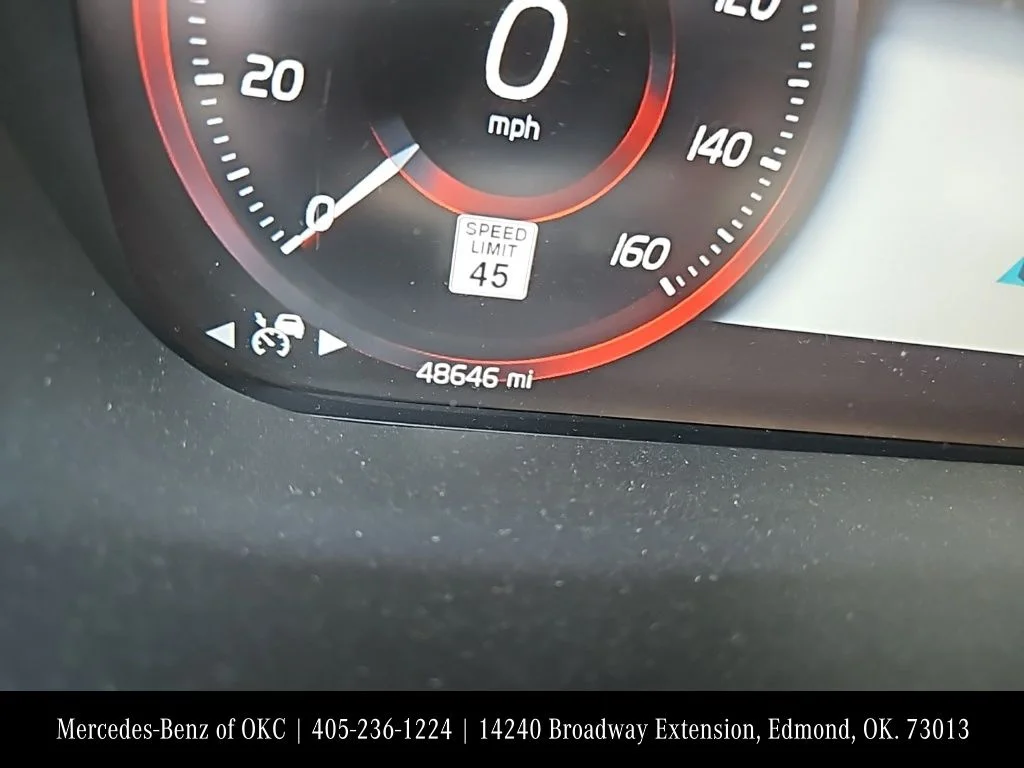 Used 2021 Black Volvo T5 Inscription image 8