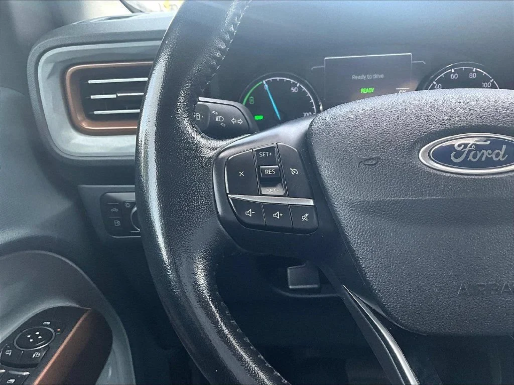 Used 2022 Chili Pepper Red Ford Lariat image 14
