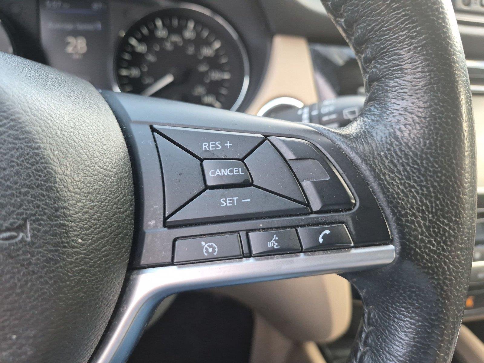Used 2020 Scarlet Ember Tintcoat Nissan SV image 20