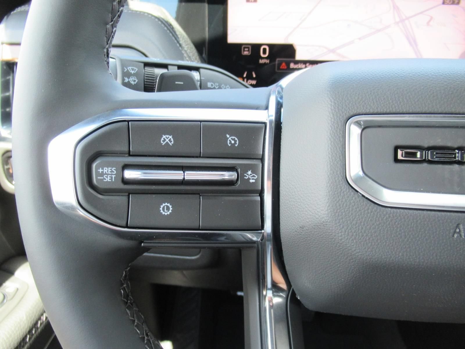 2026 GMC Yukon Denali - Photo 25
