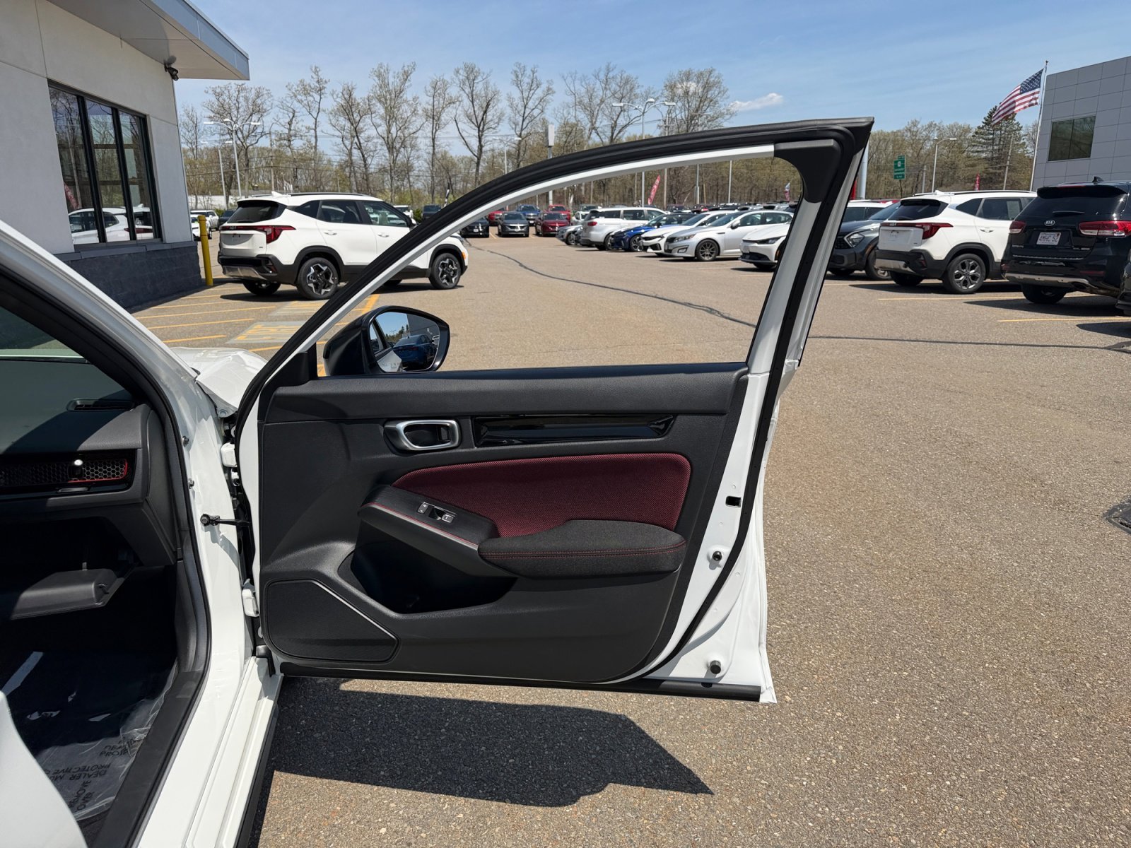 Used 2025 White Honda  image 32