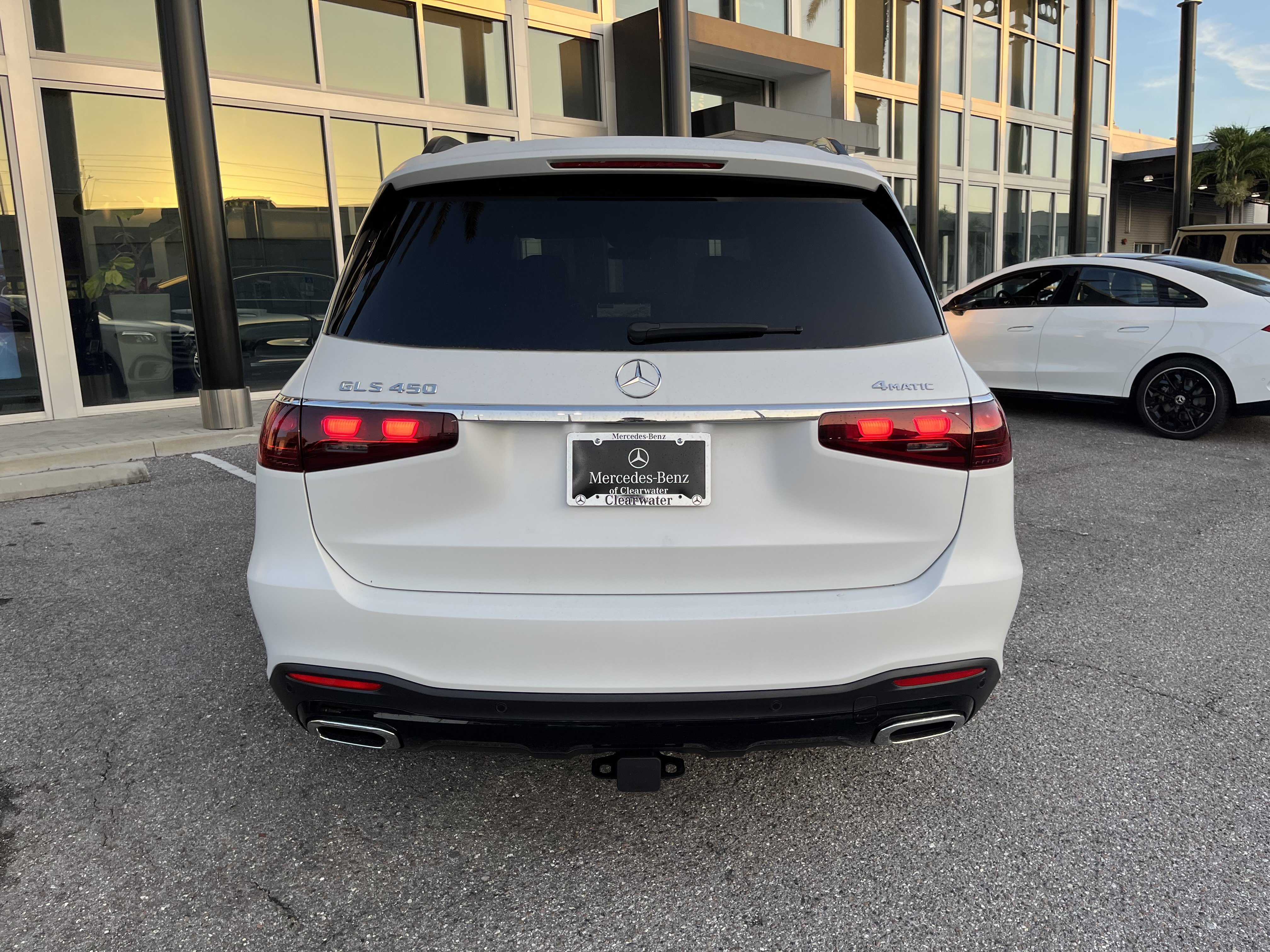 New 2026 MOONLIGHT WHITE Mercedes-Benz GLS 450 image 5
