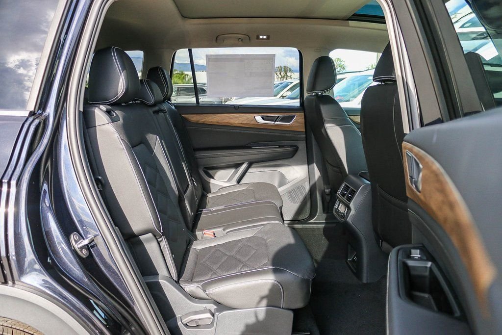 2026 Volkswagen Atlas SE w/Tech - Photo 19