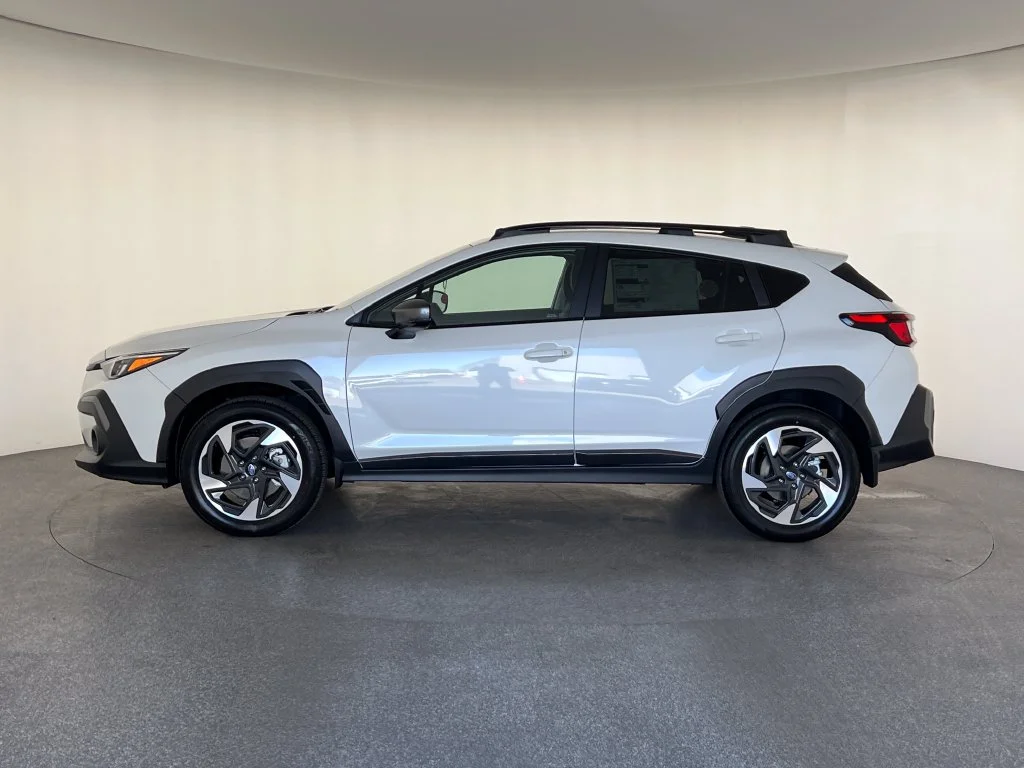 New 2026 CRYSTAL WHITE PEARL Subaru Limited image 8