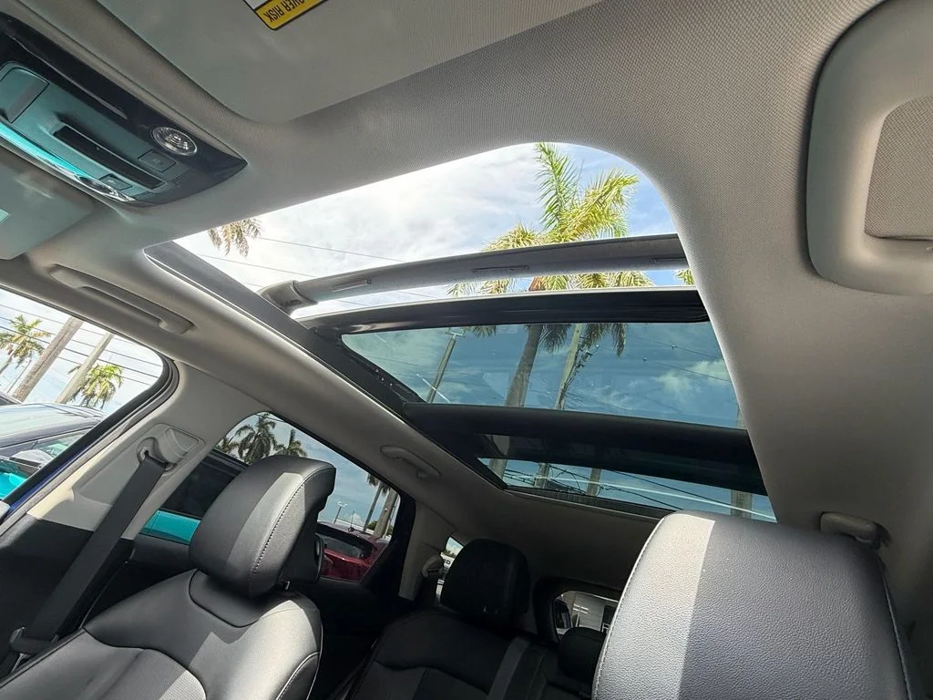 Used 2025 Blue Kia EX image 19