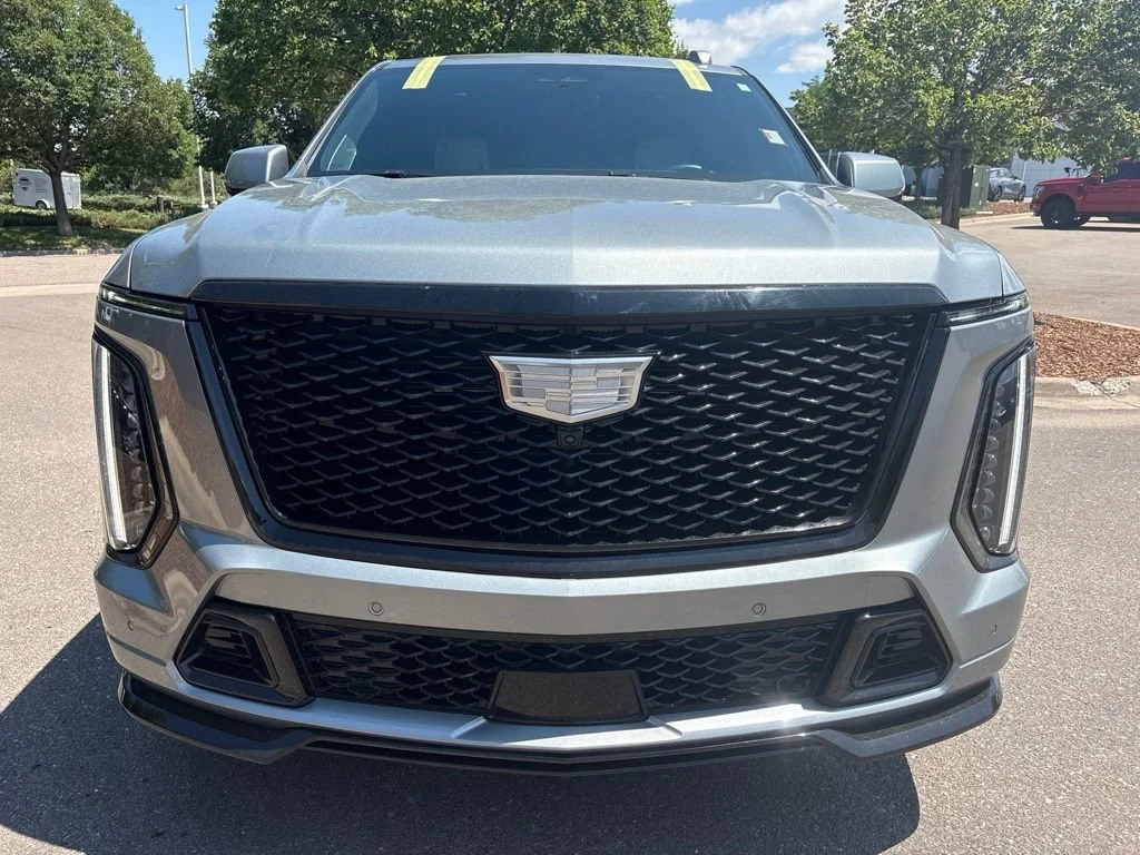 Used 2025 Argent Silver Metallic Cadillac Escalade-V image 8